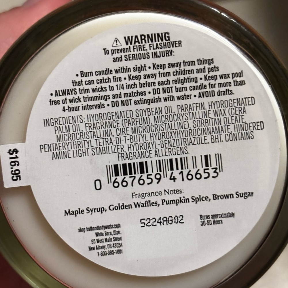 (2025) White Barn Pumpkin Pecan Waffles Candle - Cream and Gold - Picture 2 of 2